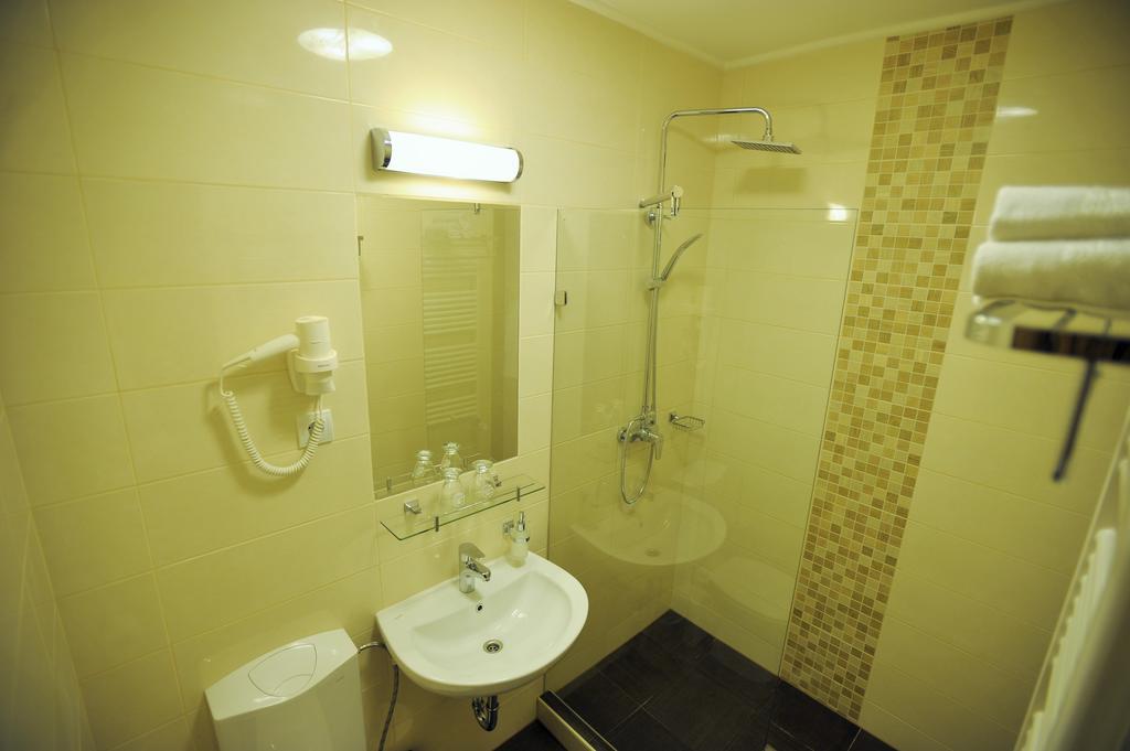 Park Hotel Gyula Chambre photo