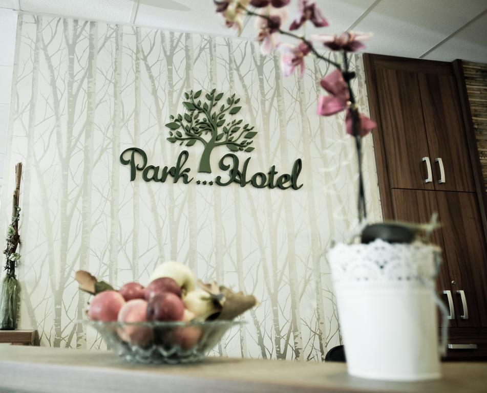 Park Hotel Gyula Extérieur photo