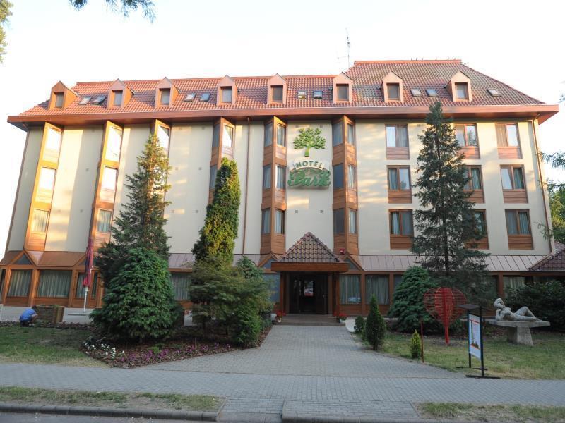 Park Hotel Gyula Extérieur photo